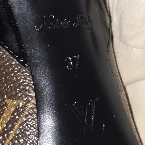 Louis Vuitton Brown and Black Heels - Picture 5 of 9